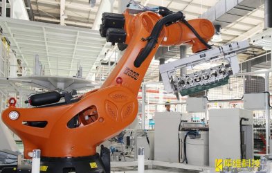 <b>上半年国内工业机器人产量呈现同比负增长</b>