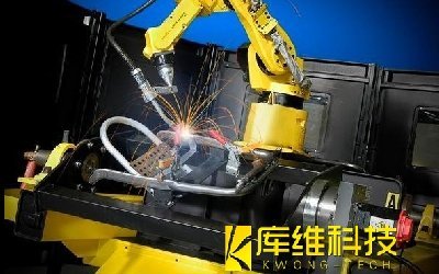 <b>点焊机器人：高效率、高精度的焊接解决方案</b>