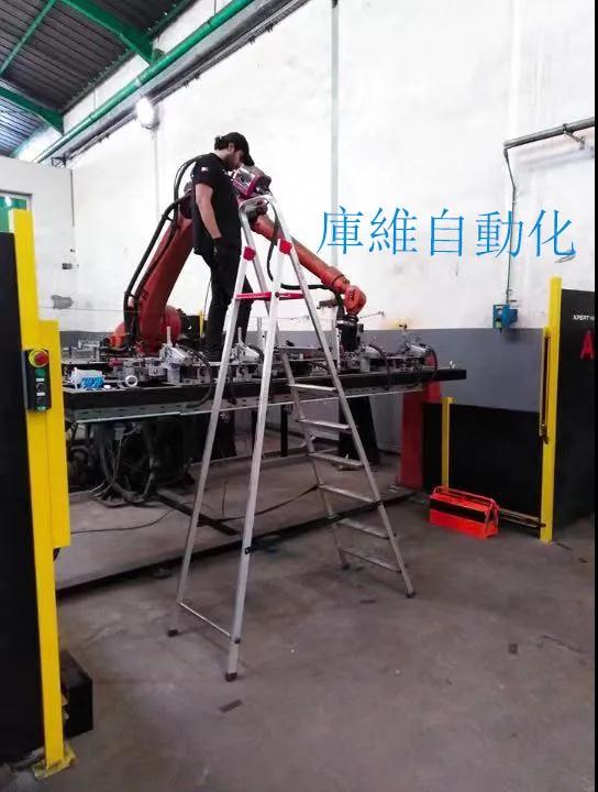 铝导杆自动焊接机器人工作