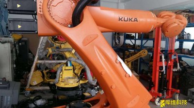 自动化生产线的库卡机器人KR C4 如何进行软件更新