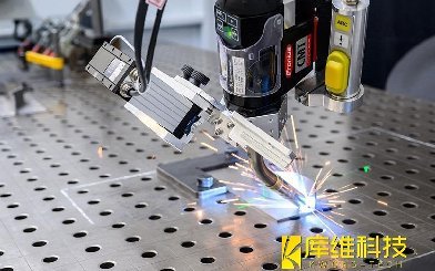<b>精准控能：焊接机器人如何用＂智控＂啃下能耗硬骨头</b>